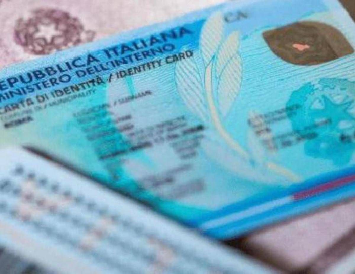 Carta d'identità elettronica al posto dello Spid, come fare - 