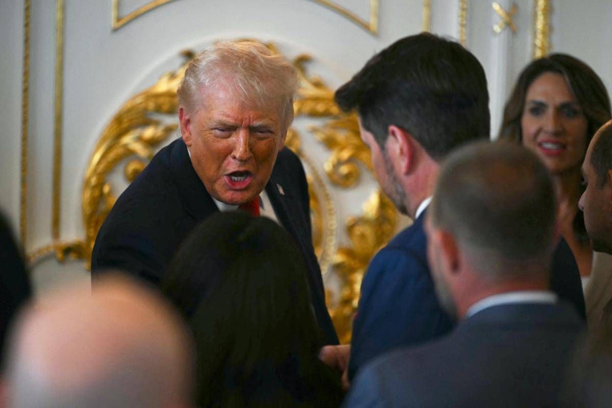 Groenlandia, Trump alza il tiro: "Dazi a chi ha inviato truppe fino a quando non compro tutta l'isola" - 