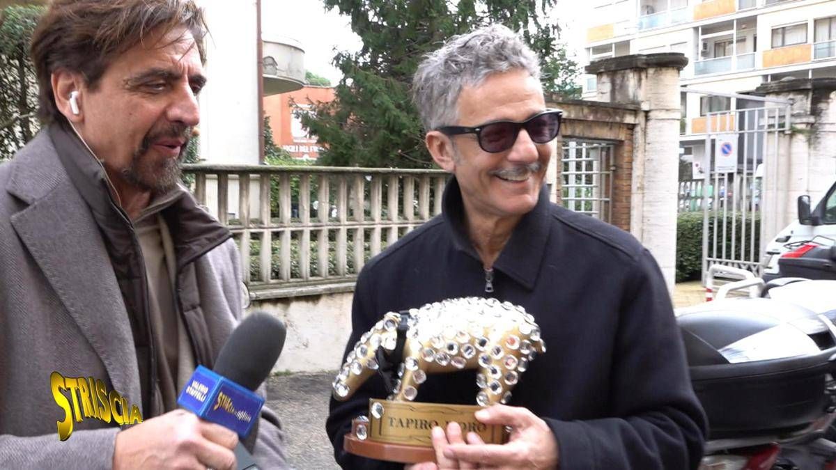 Striscia la Notizia, giovedì prima puntata: tapiro d'oro a Fiorello e De Filippi inviata - 
