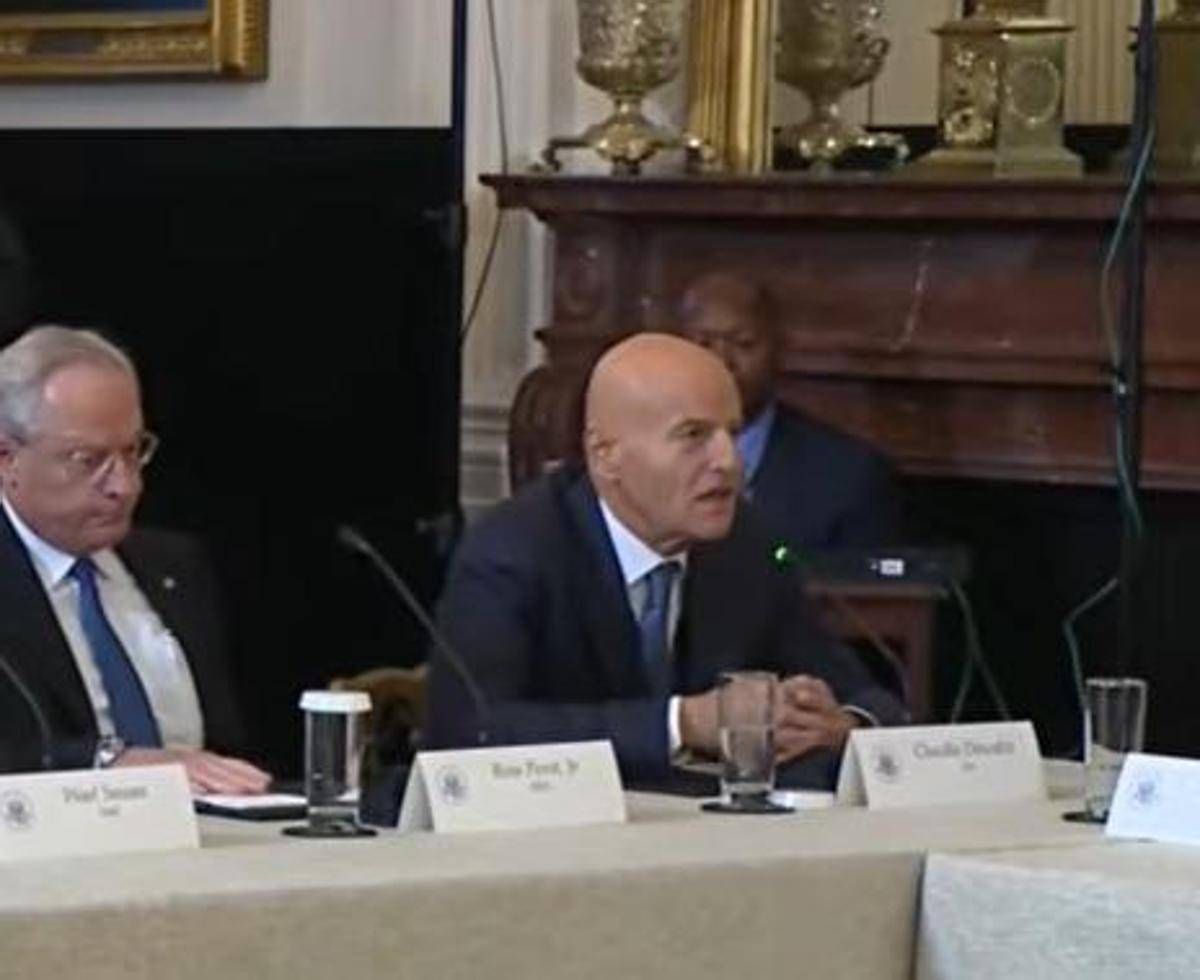 Descalzi: "Eni è pronta a investire in Venezuela e a lavorare con le compagnie Usa" - 