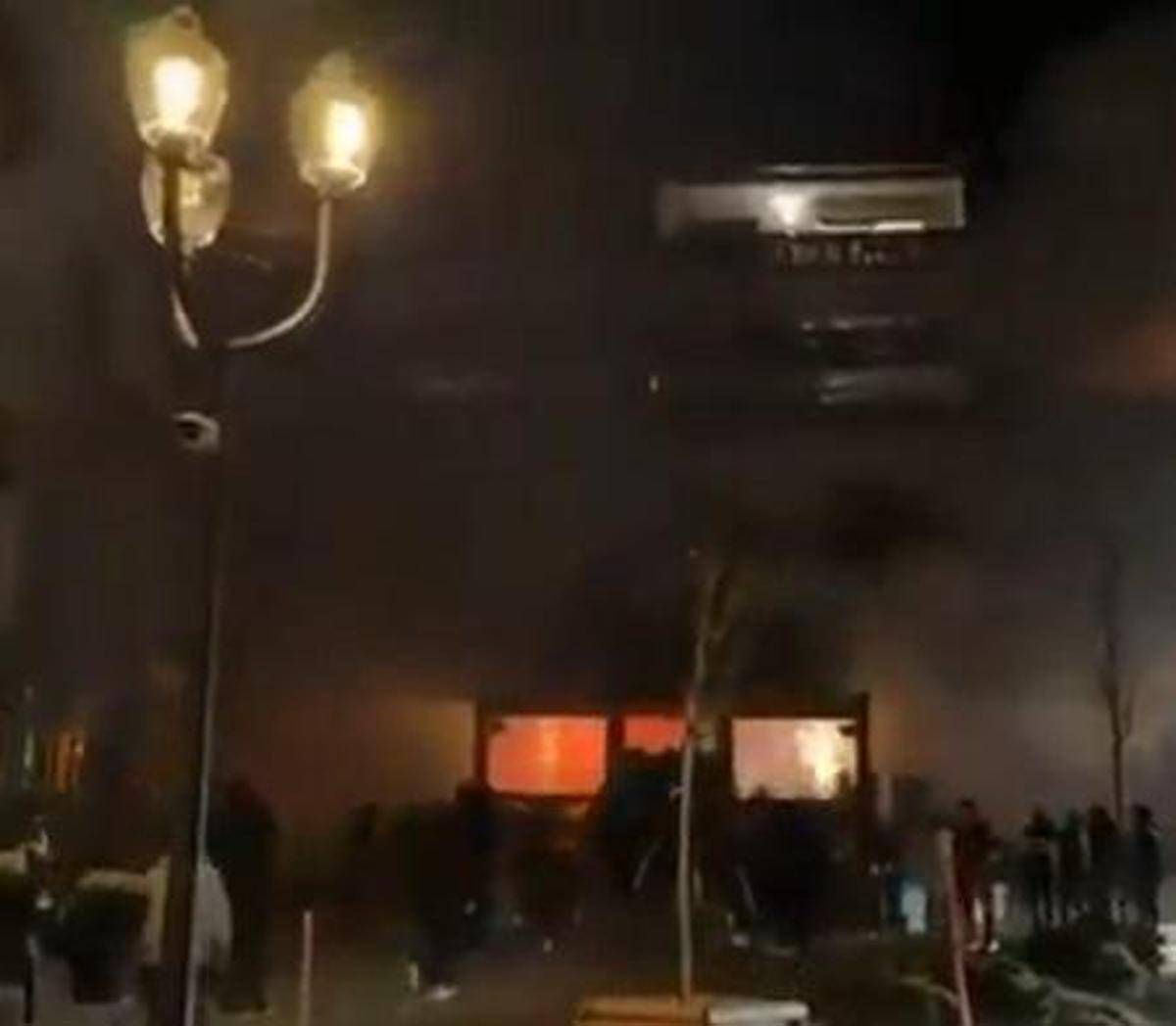 Esplosione in un bar di una stazione sciistica svizzera: "Almeno 10 morti" - 