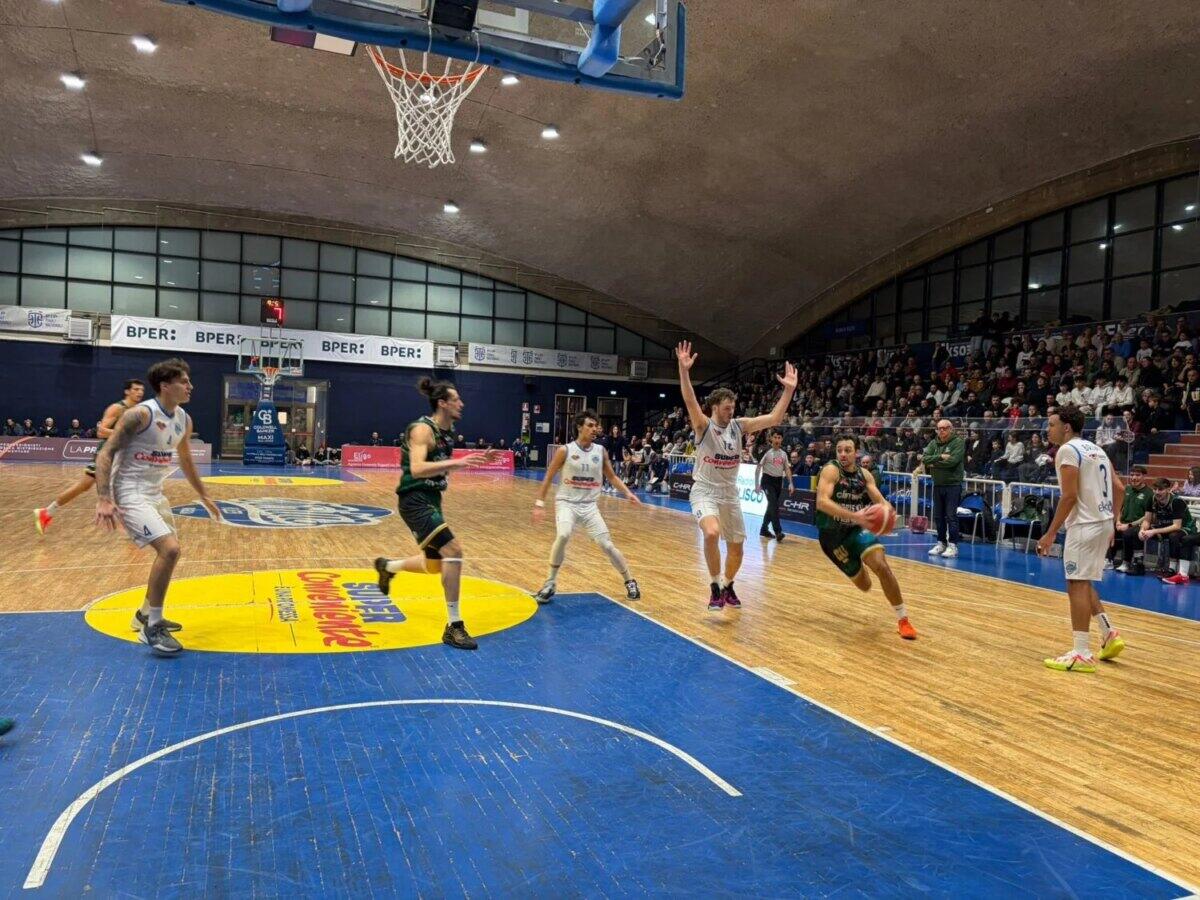 Virtus Ragusa conquista la dodicesima vittoria stagionale battendo Monopoli 84-77 - 