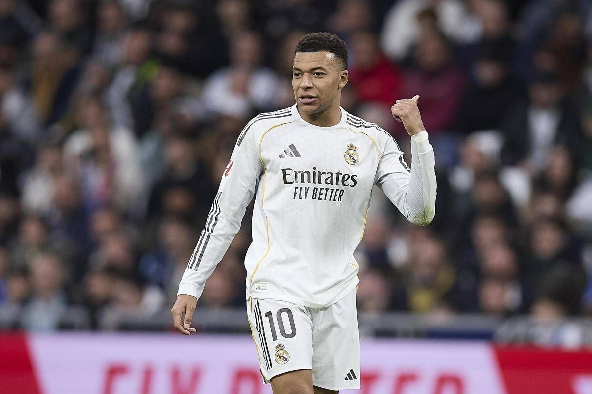 Real Madrid, la (rumorosa) protesta dei tifosi: Blancos sommersi dai fischi - 