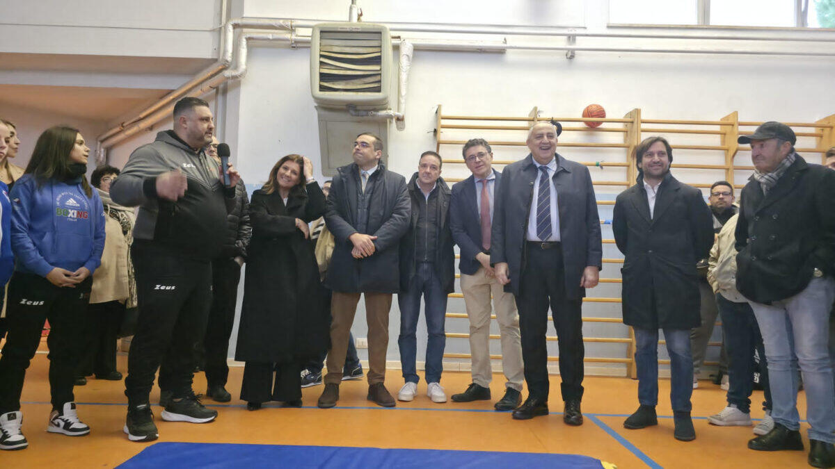 Attività sportive gratuite al Comune di Palermo: inaugurata la palestra della Scuola Giovanni Falcone per il benessere dei giovani del quartiere San Filippo Neri - 