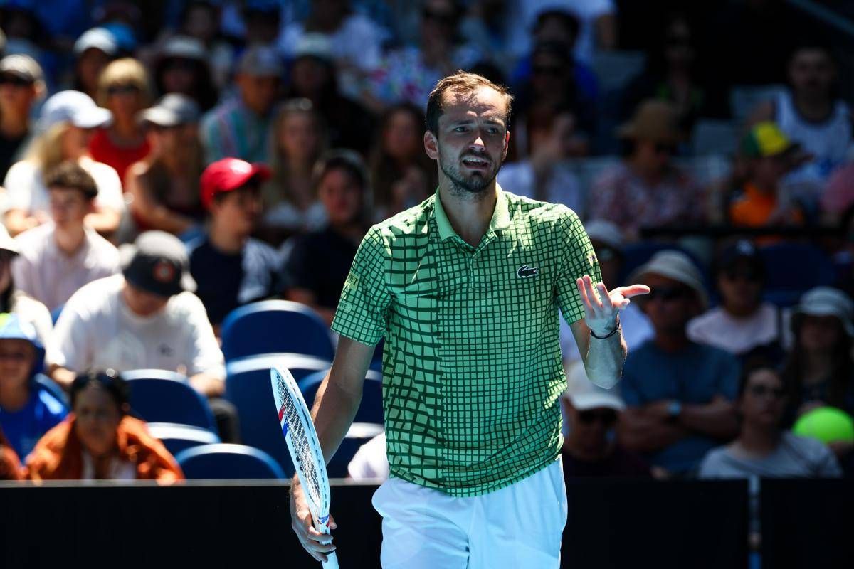 Australian Open, Medvedev non rinuncia a nazionalità russa: "Non ci ho mai pensato" - 