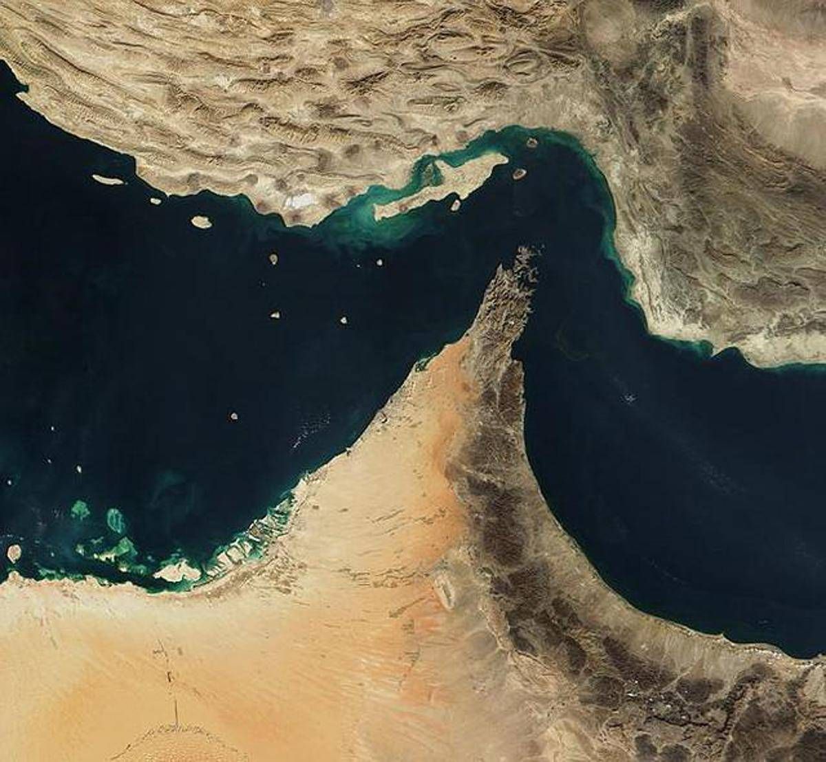 Torna la tensione su Hormuz: il ruolo dell'Iran e il rischio sull'energia - 