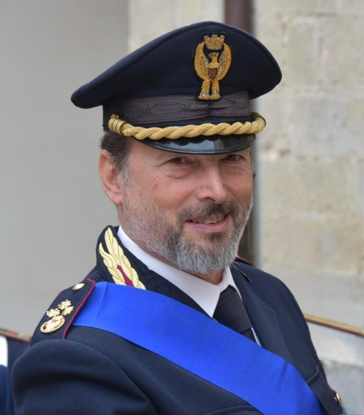 Promozioni significative per la Polizia di Ragusa: quattro dirigenti raggiungono nuove qualifiche.