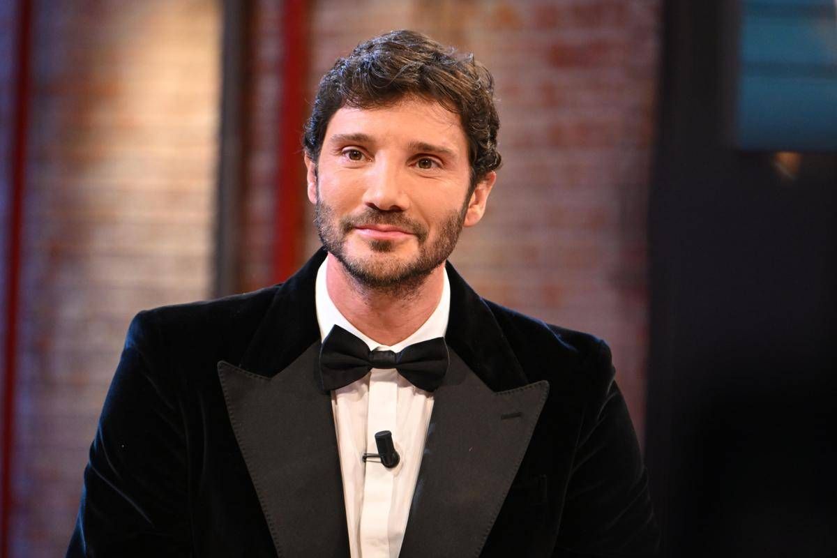 Lutto per Stefano De Martino: è morto il padre Enrico, il suo primo maestro - 