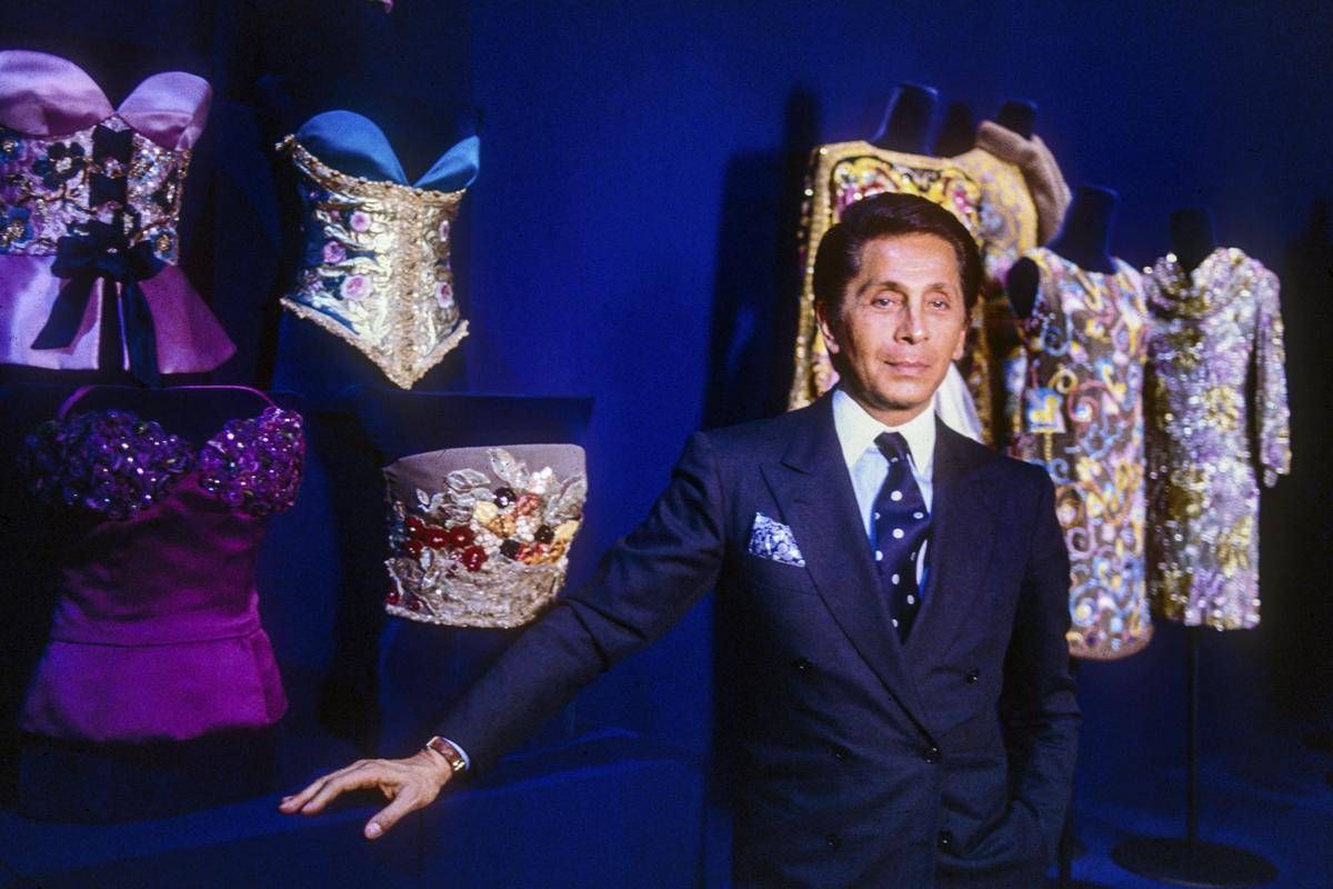 Valentino, la partita dell'eredità: dalla villa sull'Appia al castello di Wideville - 