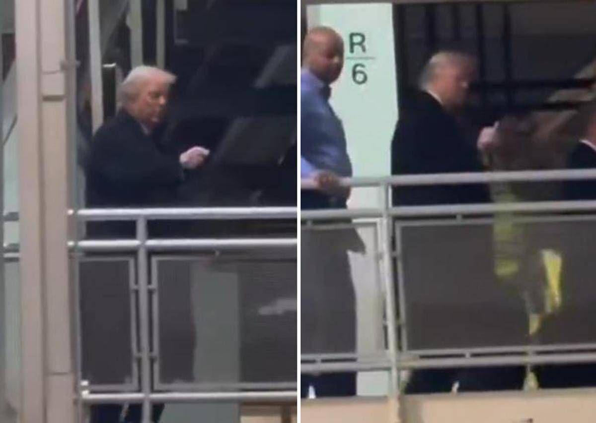 Trump risponde al contestatore, insulto e dito medio - 