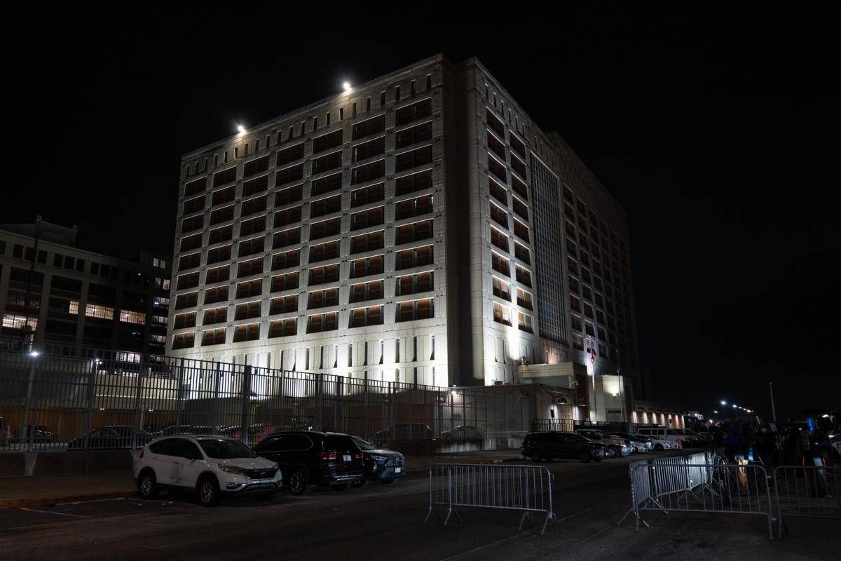 Da Sean Diddy a Mangione, i detenuti del carcere dov'è Maduro - 