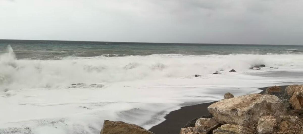 Divieto di Accesso alle Spiagge del Comune di Messina a Seguito di Allerta Meteo Rossa - 
