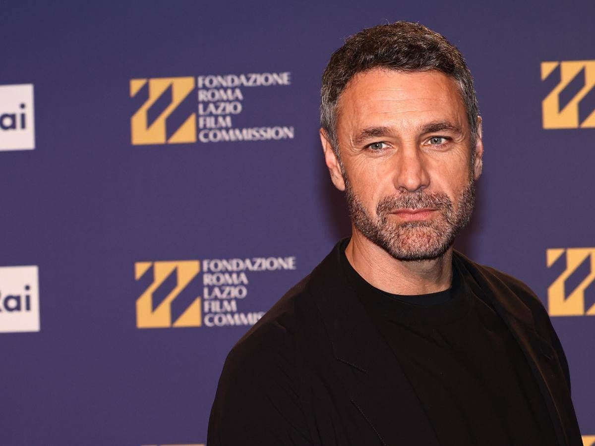 Raoul Bova dopo lo scandalo: "I figli mi hanno aiutato a rialzarmi" - 