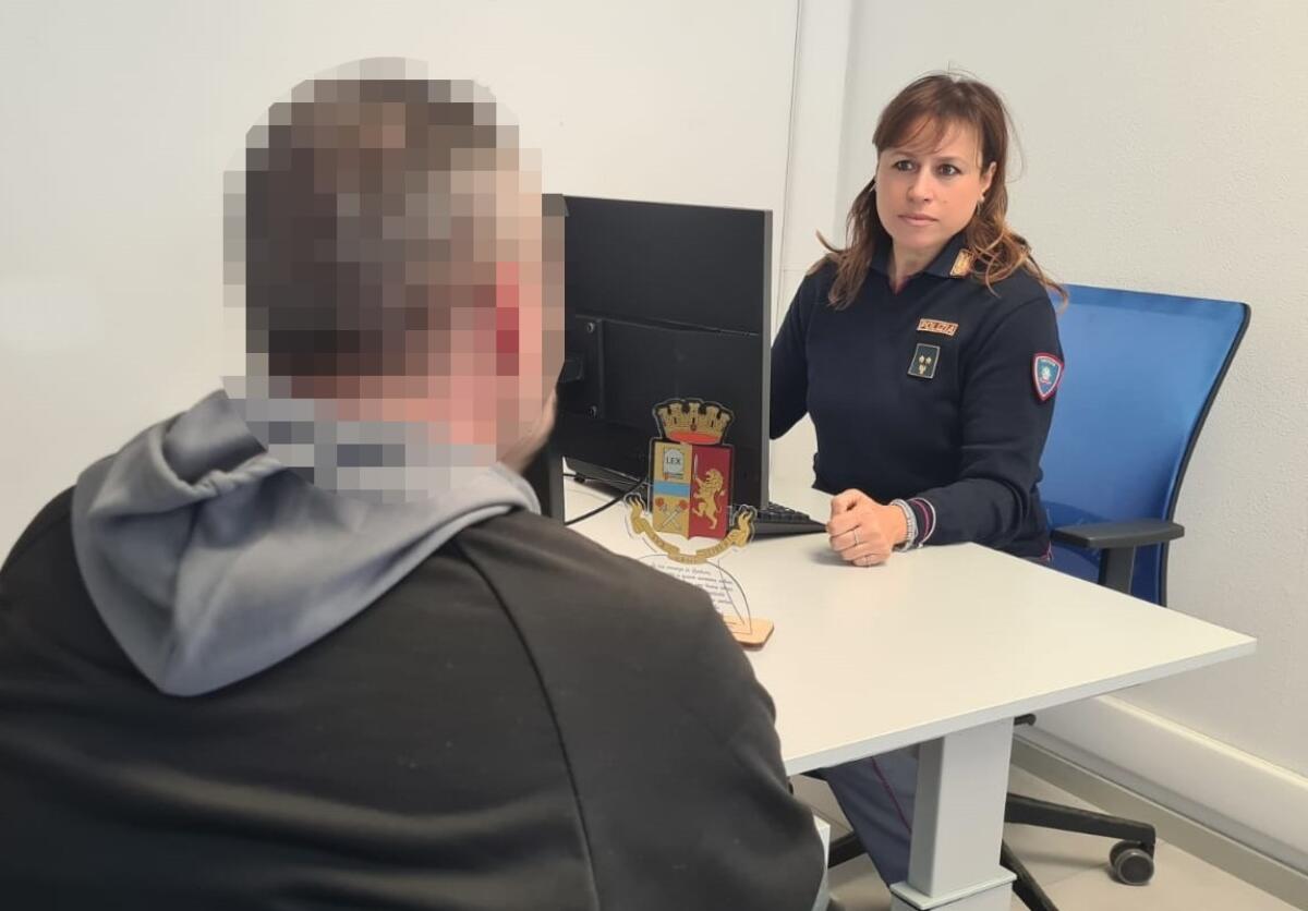 Polizia di Catania arresta donna per estorsione in caso di auto rubata - 