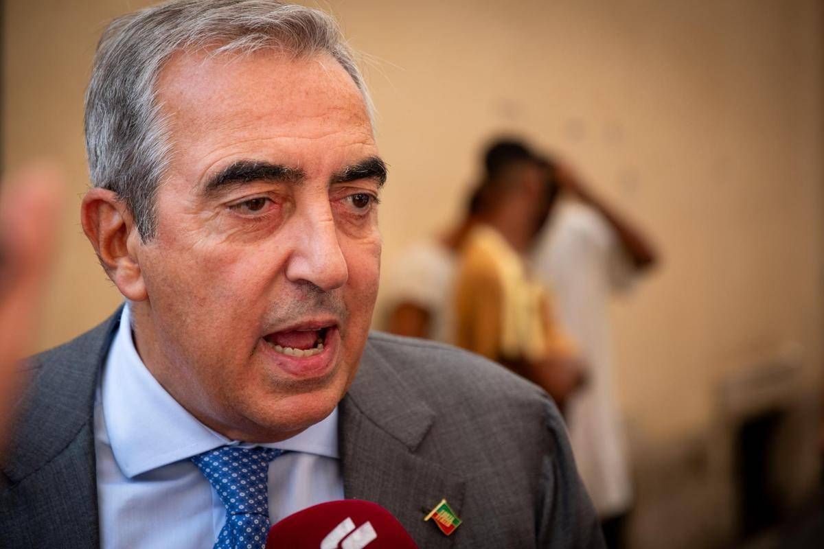 Mediaset-Corona, Forza Italia si schiera con la famiglia Berlusconi: "Solidarietà, libertà di espressione non è diffamare" - 