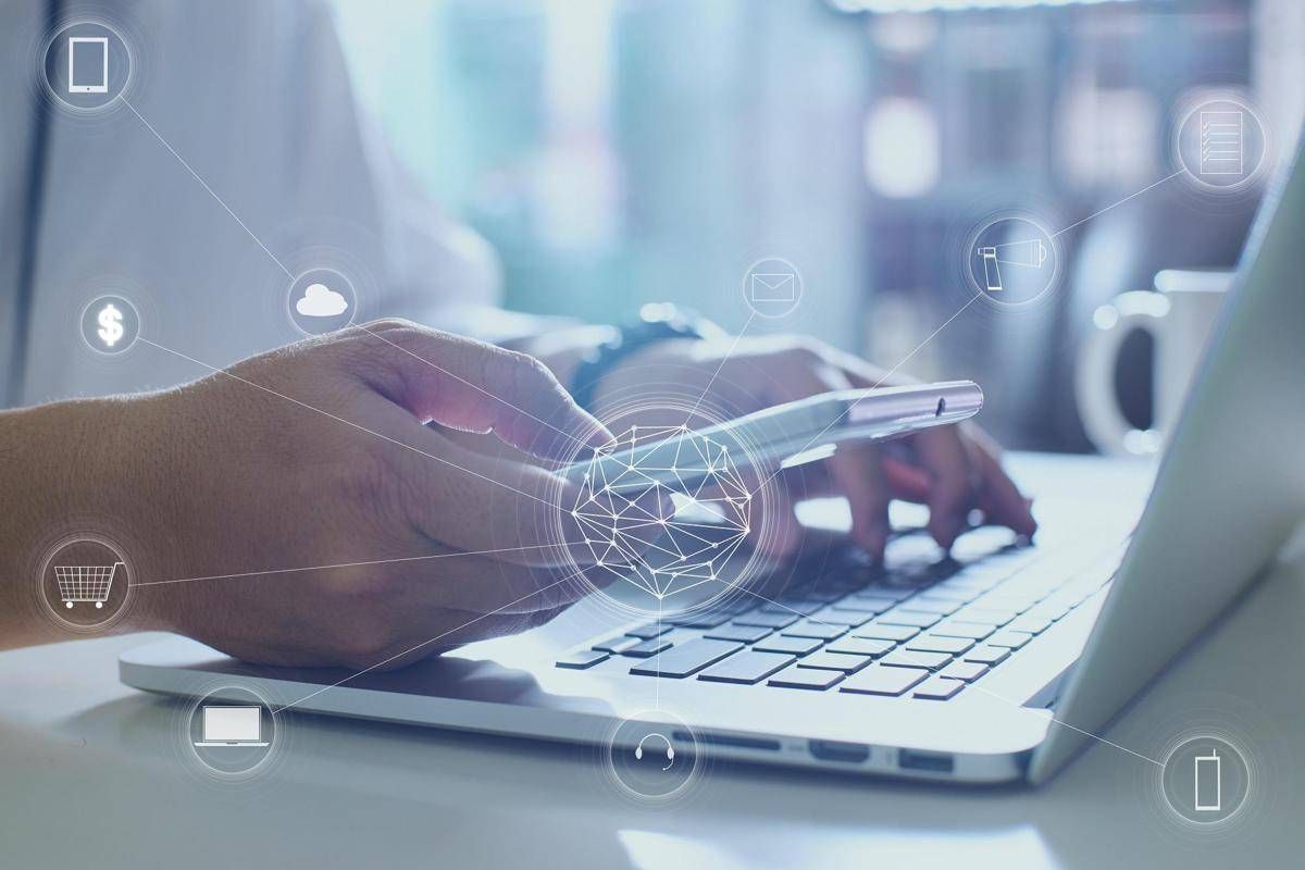 Consumi, secondo un'indagine per il 66% degli italiani il prezzo è determinante nell'acquisto di abbigliamento - 