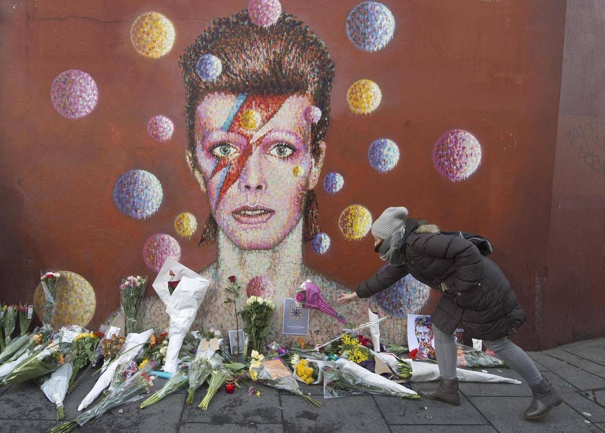 Dieci anni senza David Bowie, l'eredità immortale del Duca Bianco - 
