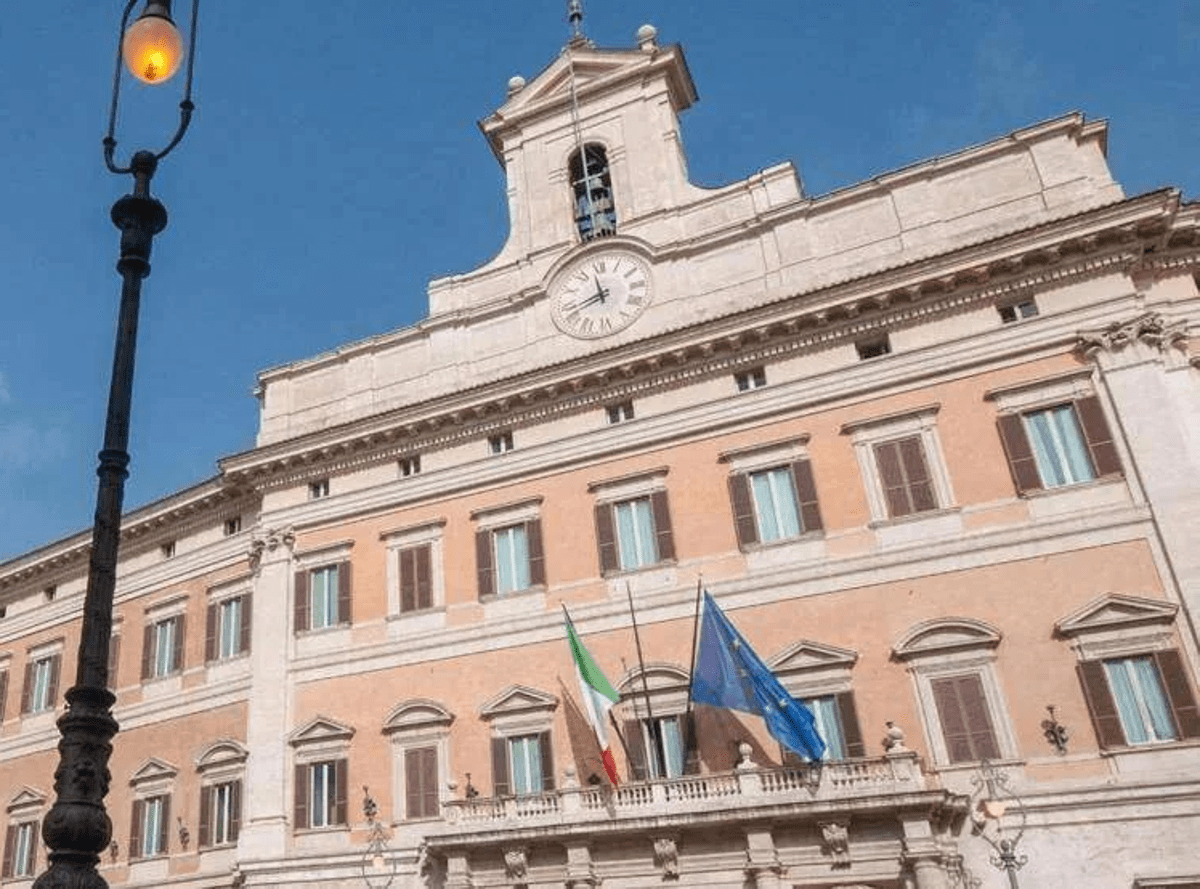 Tensione su convegno 'remigrazione' oggi alla Camera, Furgiuele: "Si fa". Opposizioni: "Va bloccato" - 