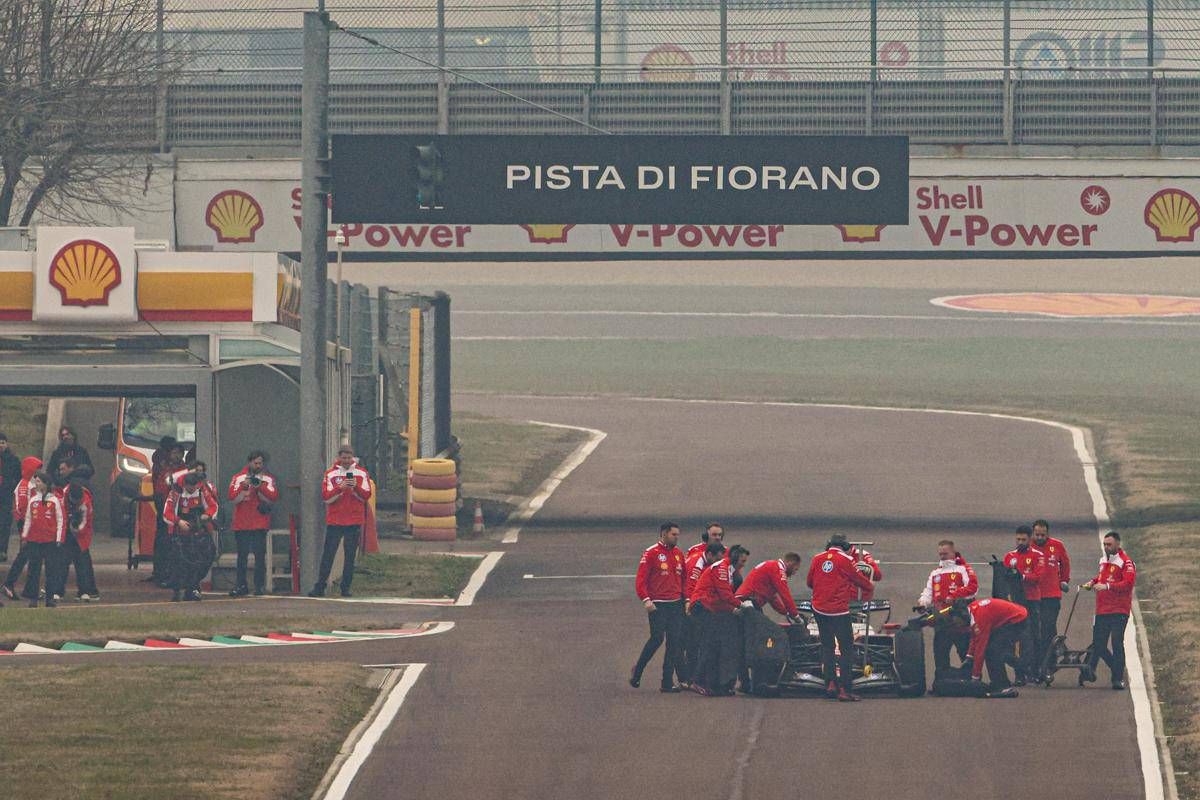 Ferrari, subito problemi con la SF-26? Hamilton si ferma nel test a Fiorano, cos'è successo - 