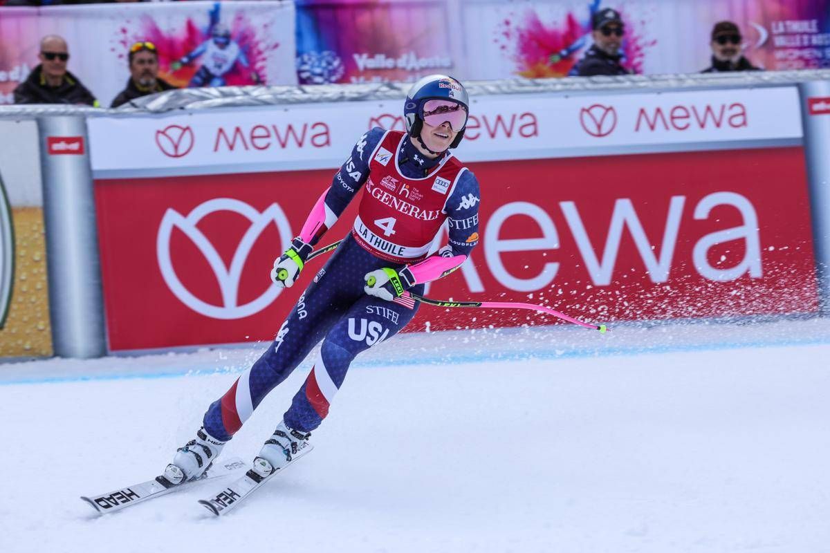 Discesa Crans-Montana annullata per le condizioni della pista, Vonn in ospedale. Cos'è successo - 