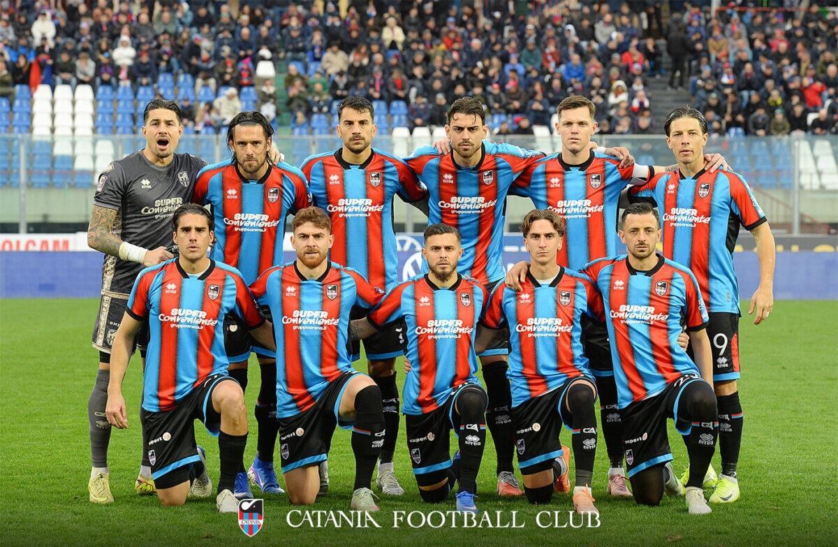 Calcio Catania conquista il Cosenza con un decisivo 2-0 nell'Angelo Massimino - 