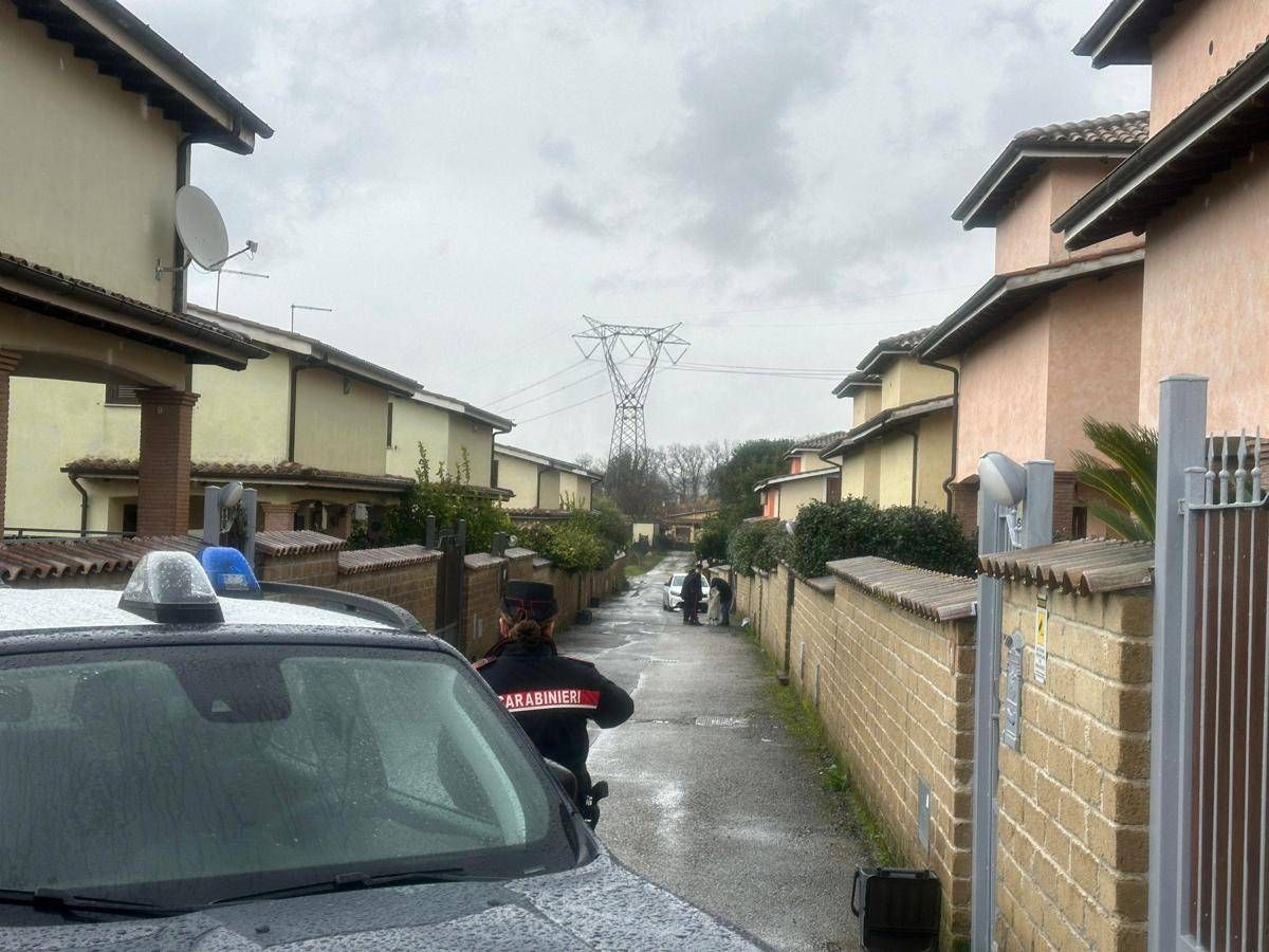 Femminicidio Anguillara, nuovi accertamenti nella villetta e su auto Carlomagno. Ancora nessuna traccia dell'arma del delitto - 