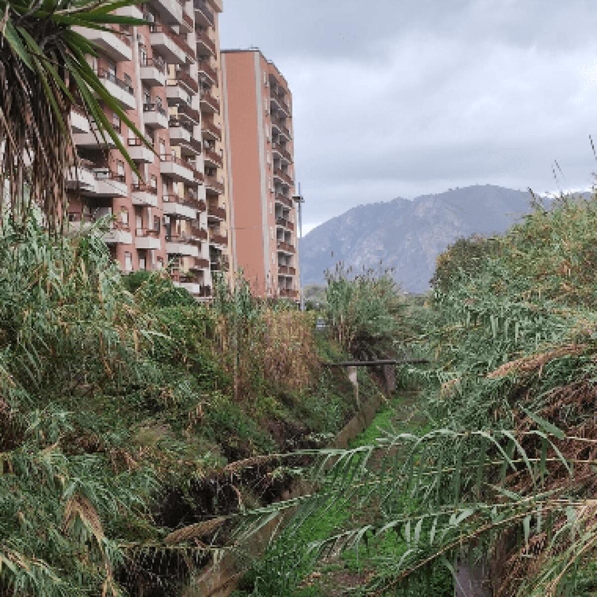 Chiusura della circolazione in via Ernesto Basile per lavori del Comune di Palermo sull'eliminazione degli scarichi fognari - 