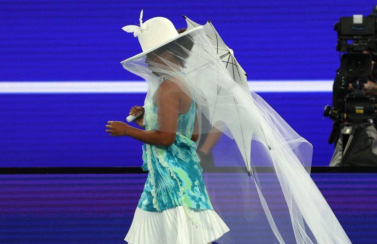 Australian Open, l'assurdo ingresso in campo di Osaka. Cos'è successo - 