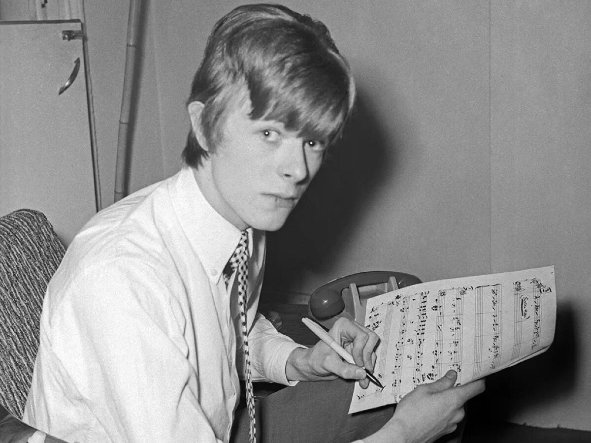 60 Anni Fa: David Bowie Pubblica il Suo Primo Singolo e Cambia per Sempre la Musica - 