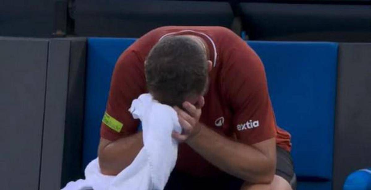 Gaston in lacrime contro Sinner, perché si è ritirato e i 'fantasmi' di Cobolli e Darderi - 