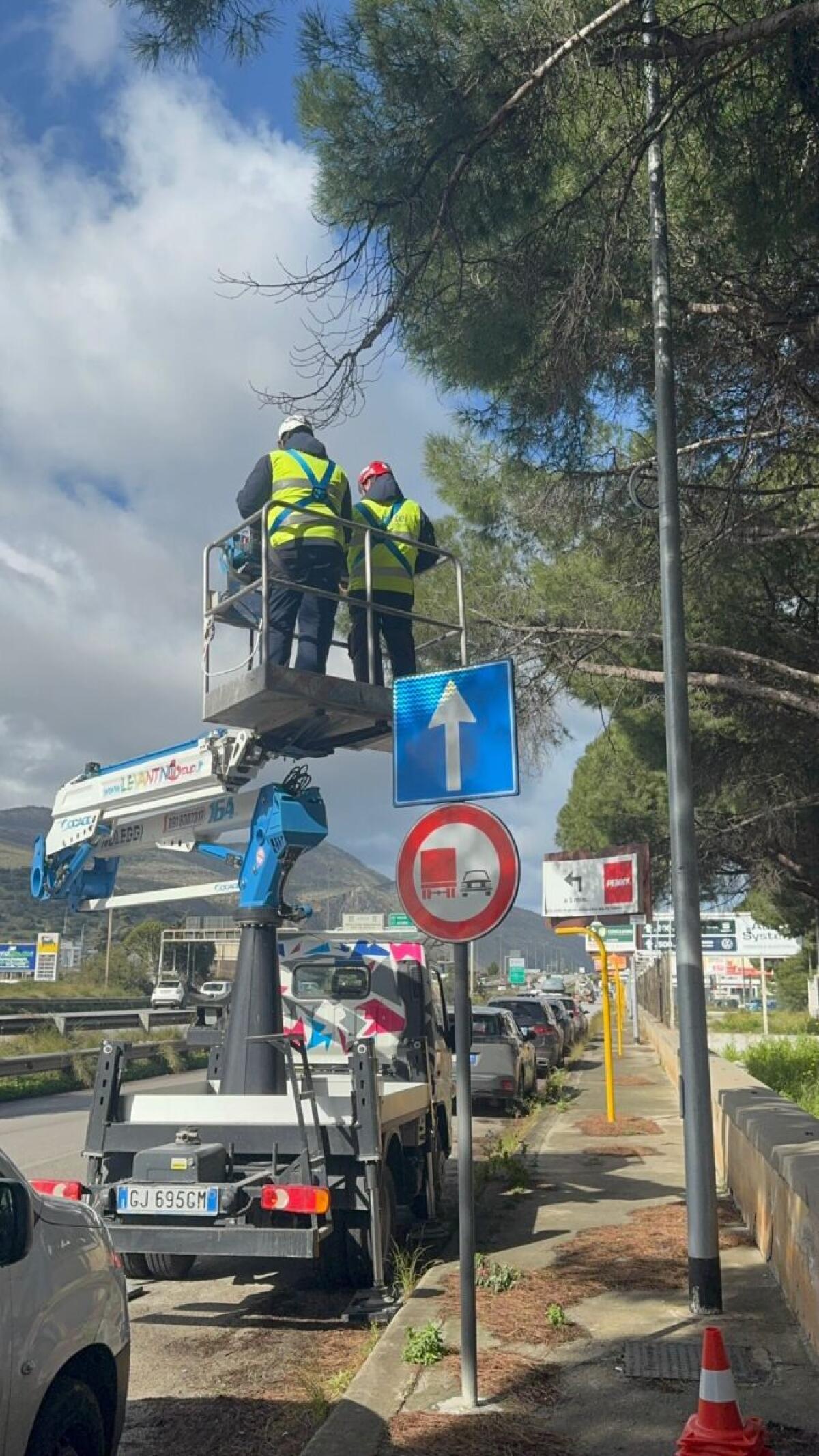 Potenziamento della Videosorveglianza: Il Comune di Palermo Installa Oltre 200 Nuove Telecamere lungo Viale Regione Siciliana - 