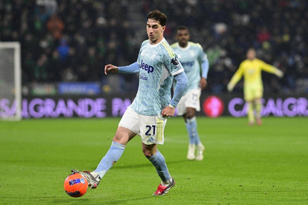 Miretti cade in area, arbitro revoca rigore: proteste in Cagliari-Juventus - 