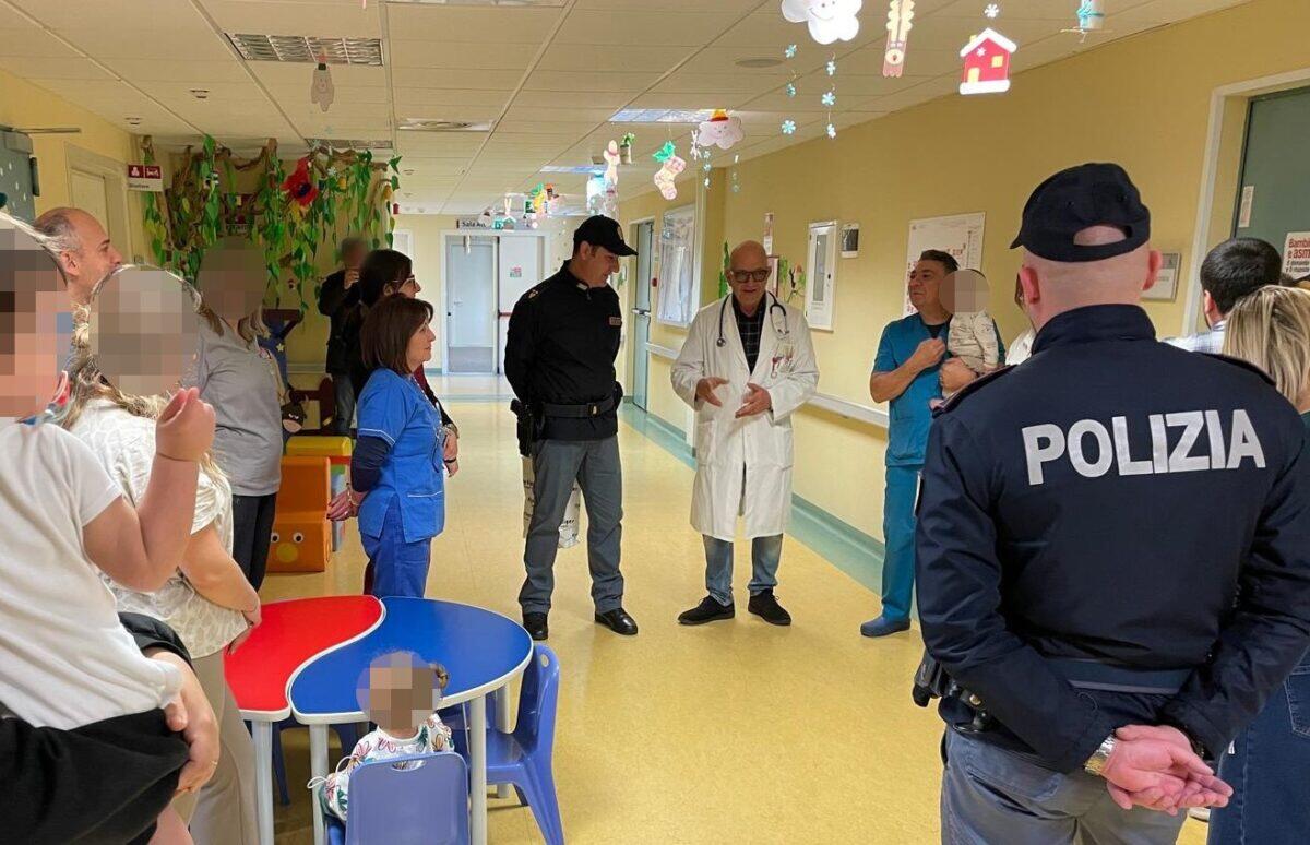 Polizia di Catania, un gesto di solidarietà per i piccoli degenti dell'Ospedale di Biancavilla - 