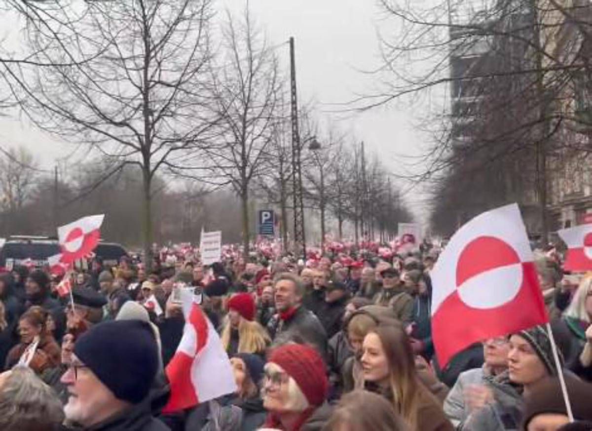 Groenlandia, in migliaia a Copenaghen contro Trump. C'è anche delegazione del Congresso Usa - 