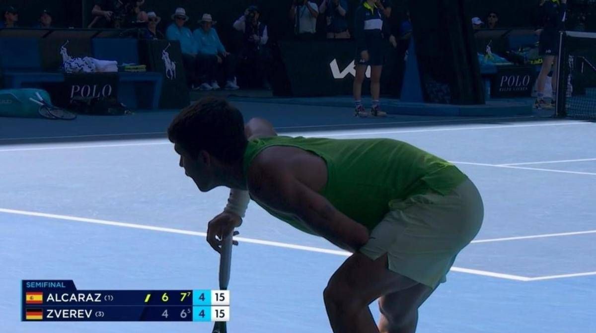 Australian Open, Alcaraz e il medical time out per crampi: perché Zverev ha ragione - 