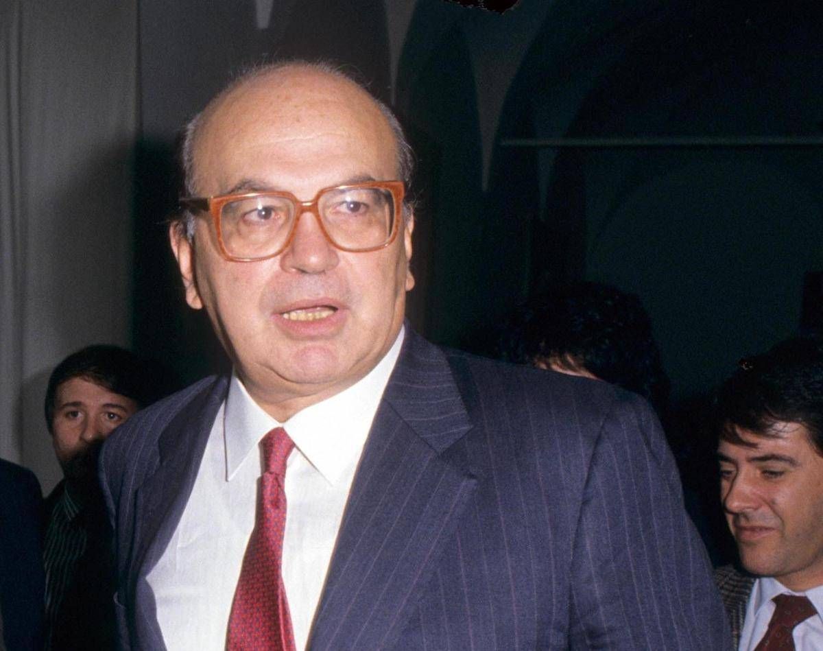 Craxi, Crosetto a commemorazione Hammamet. Il figlio Bobo: "Italia lo ricordi con busto a Sigonella" - 
