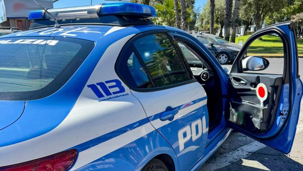 Catania, inseguimento durante un controllo: l’allarme scatta dopo il post della Questura di Catania - Credit Foto Questura di Catania 