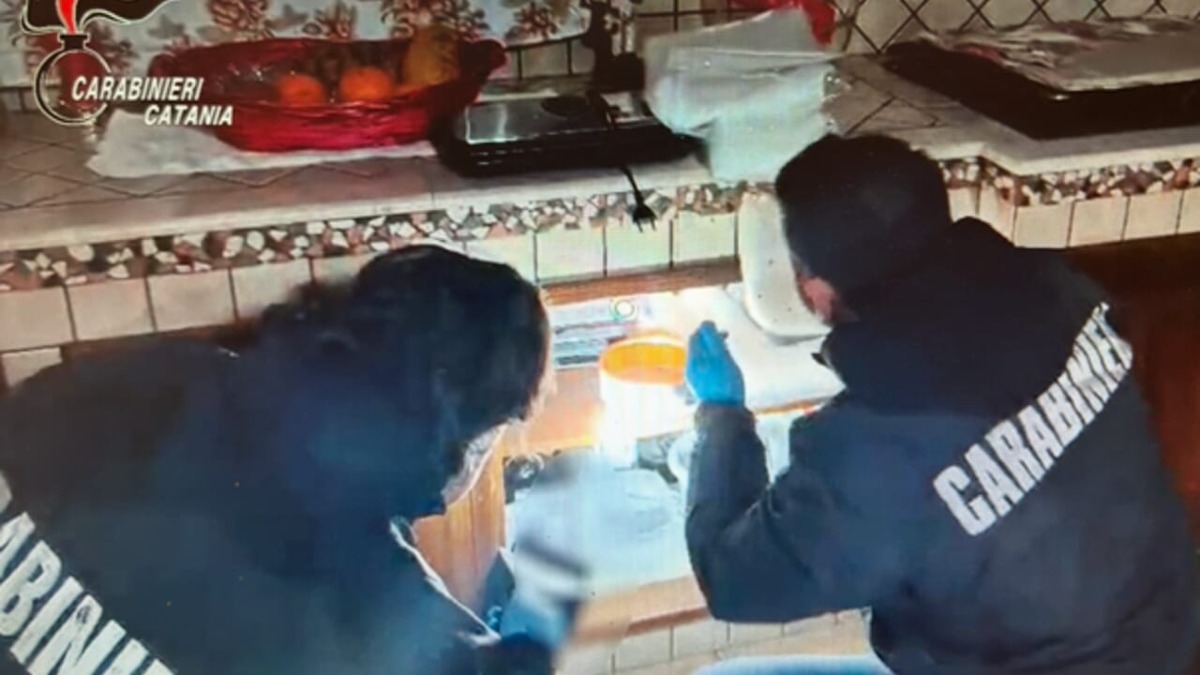 Operazione Antidroga a Catania: Arrestato 27enne con Oltre un Chilo di Cocaina - 