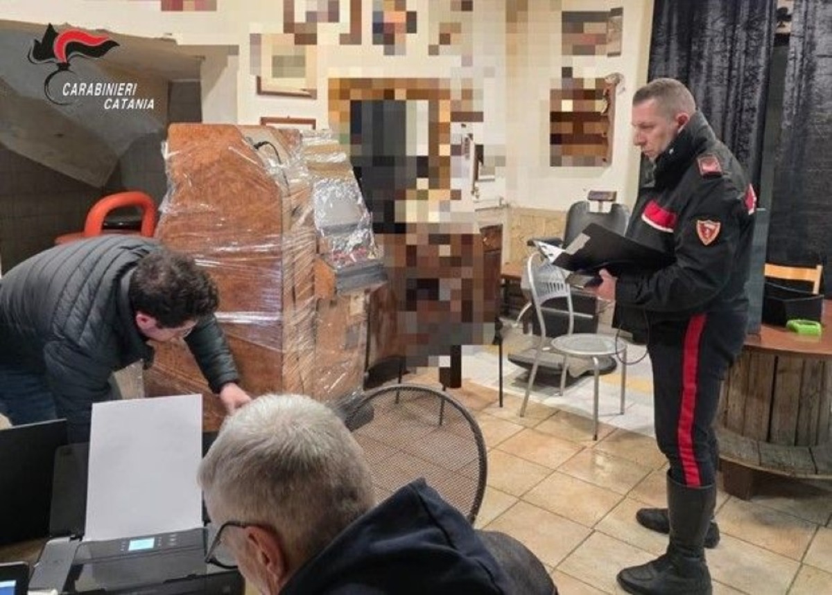 Catania: scoperti sei totem e un 'led rotante' irregolari in un centro scommesse, titolare denunciata - 