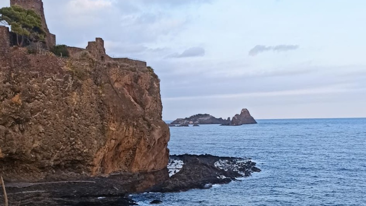 Aci Castello liberalizza le licenze: Consiglio approva all'unanimità l'abrogazione del blocco del 2012 - 