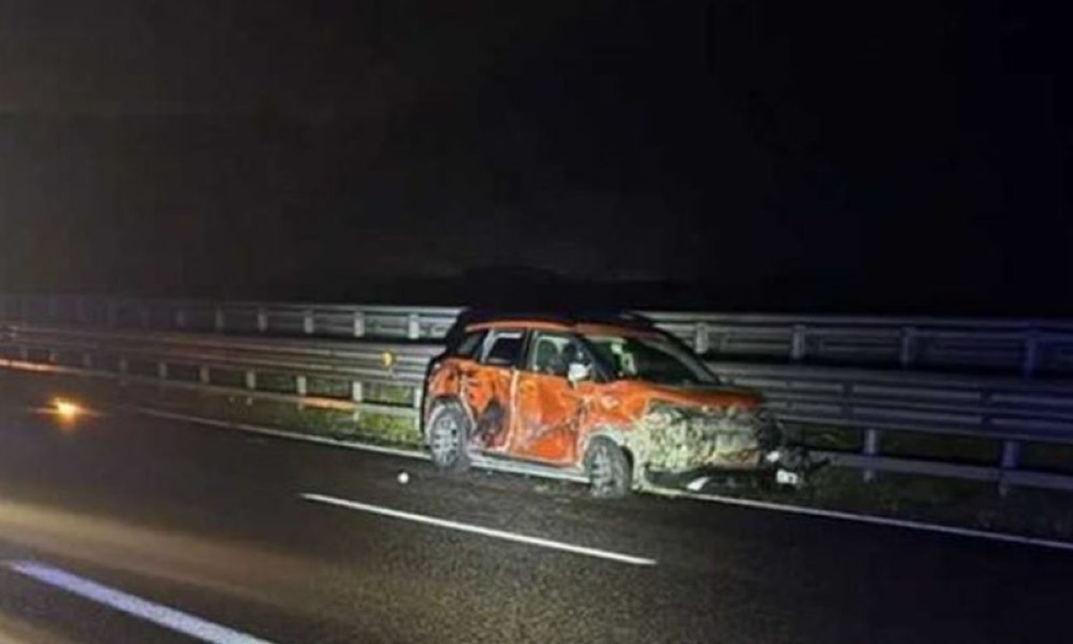 Incidente A2: autotreno schiaccia Citroen C3, coinvolto Angelo Famao, neomelodico di Gela - 