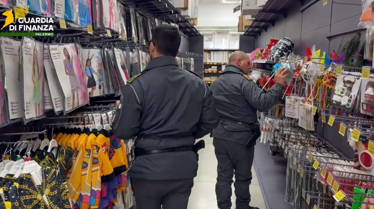 Guardia di Finanza Palermo sequestra oltre 250mila prodotti di Carnevale non conformi - 