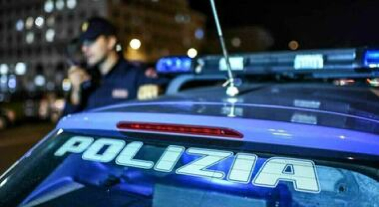 Catania, sorpreso sotto casa con due coltelli da cucina: denunciato 28enne - 