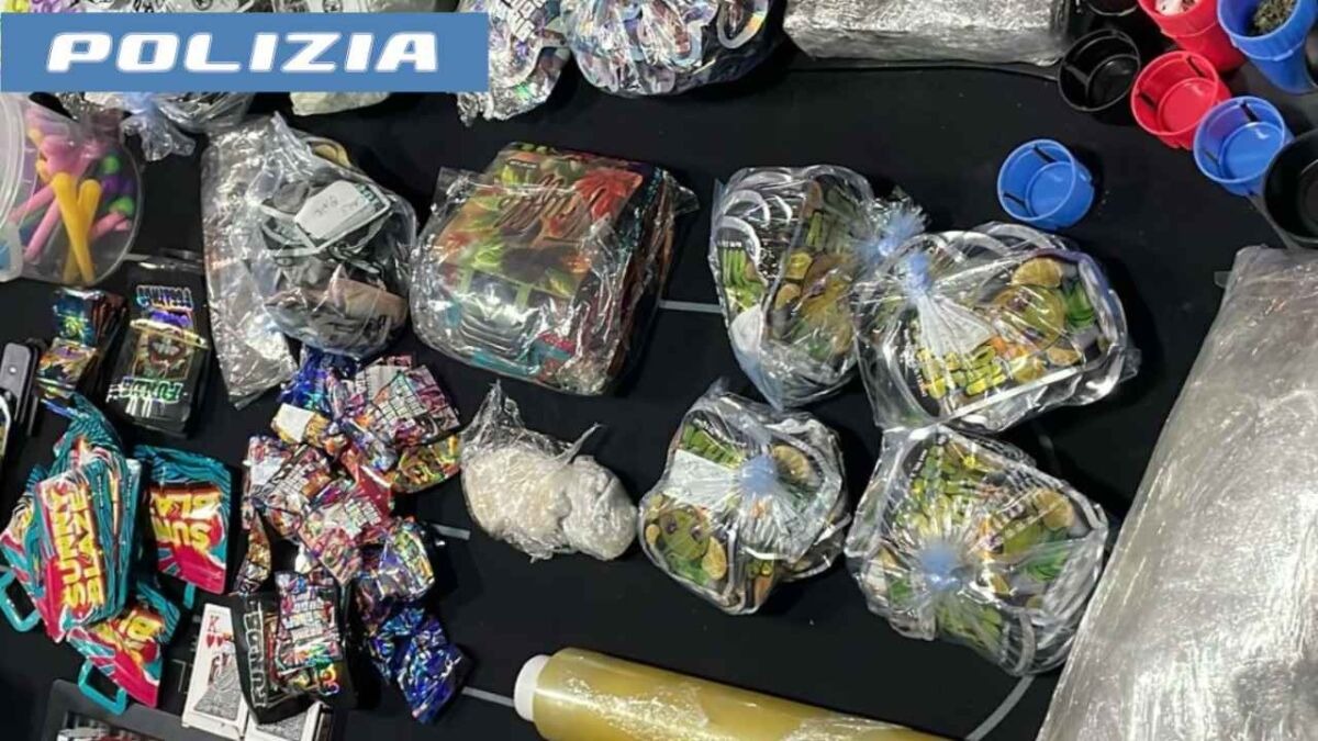 Catania, bunker della droga a San Cristoforo: sequestrati oltre 2,7 kg, due arresti - 