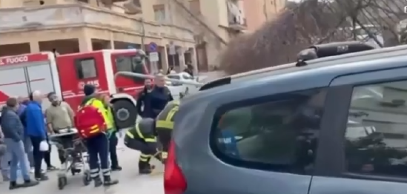 Crollo di un muro a Palermo: un carabiniere ferito e dieci auto danneggiate - 