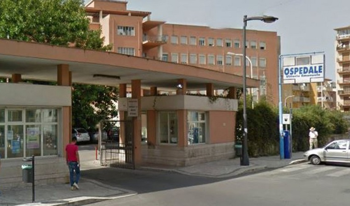 Gela: Ferrari contro il parapetto sul lungomare, giovane ferito nella notte - 