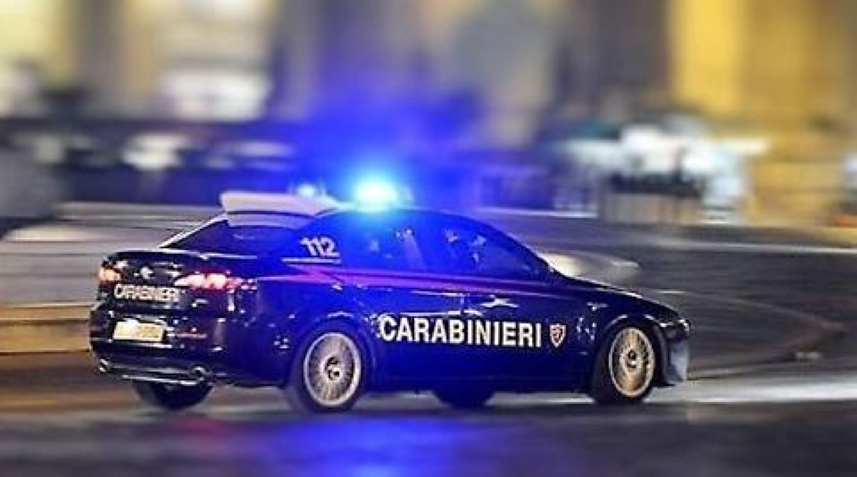 Due arresti a Palermo dopo rapine a distributori: inseguimento e sequestro dell'auto - 