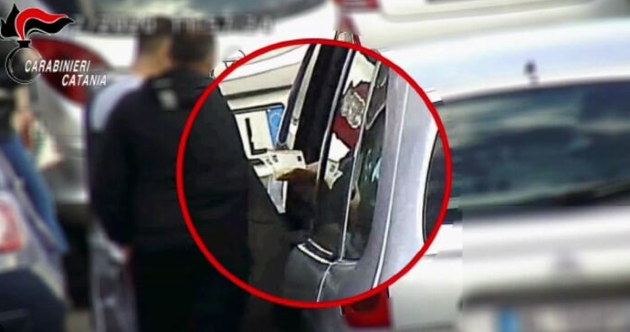 Catania: arrestato pusher con 700 grammi di droga pronta alla consegna - 