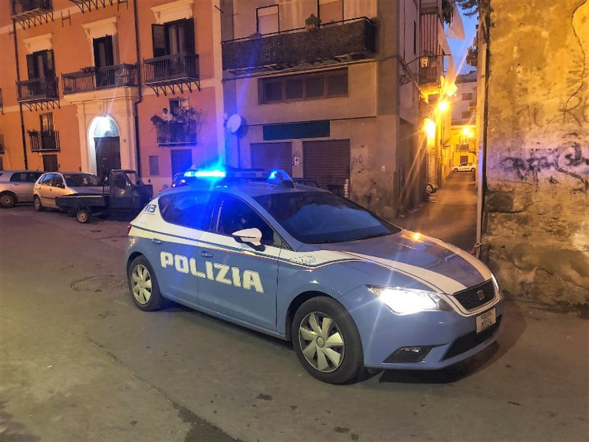 Palermo: sospesa la licenza di una sala scommesse dopo concerto abusivo di un neomelodico - 