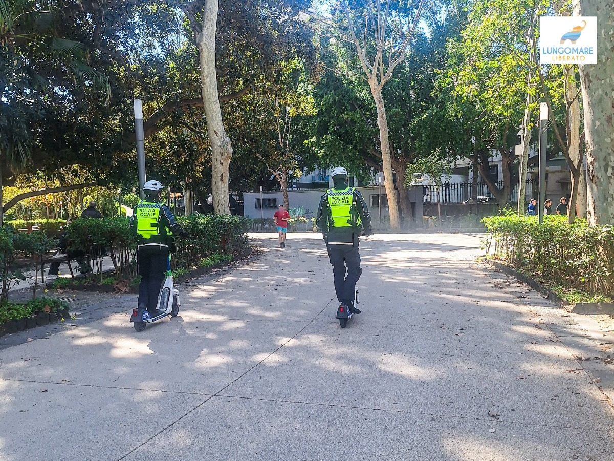 Catania, Polizia Municipale in monopattino: inaugurazione con Lime e polemiche sui social - Credit foto Lungomare Liberato
